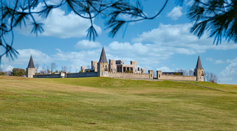 The Kentucky Castle, a bed and breakfast-style hotel and event venue in Versailles, Ky., is listed for sale on LoopNet by Silvestri Real Estate.