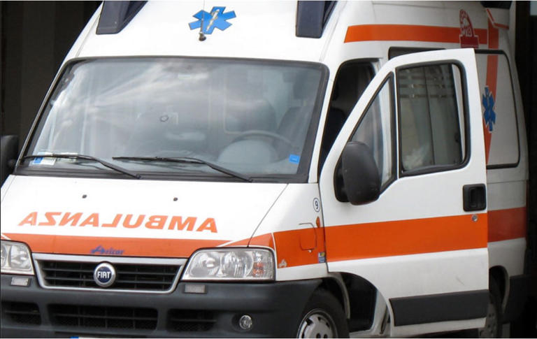 Terribile impatto tra un'auto e un bus di linea: due morti e un ferito ...
