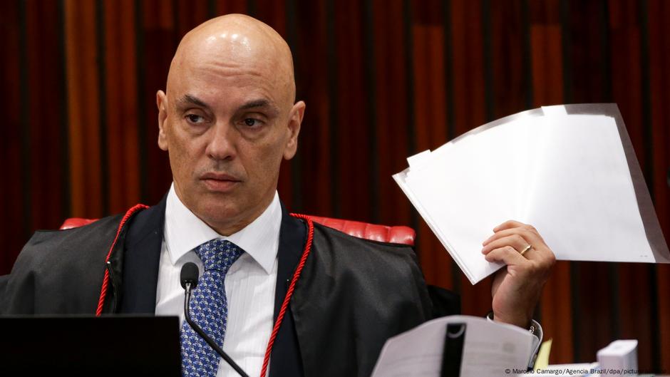 Alguns juristas avaliam que atuação de Moraes em uma ação na qual é também vítima pode levantar contestações