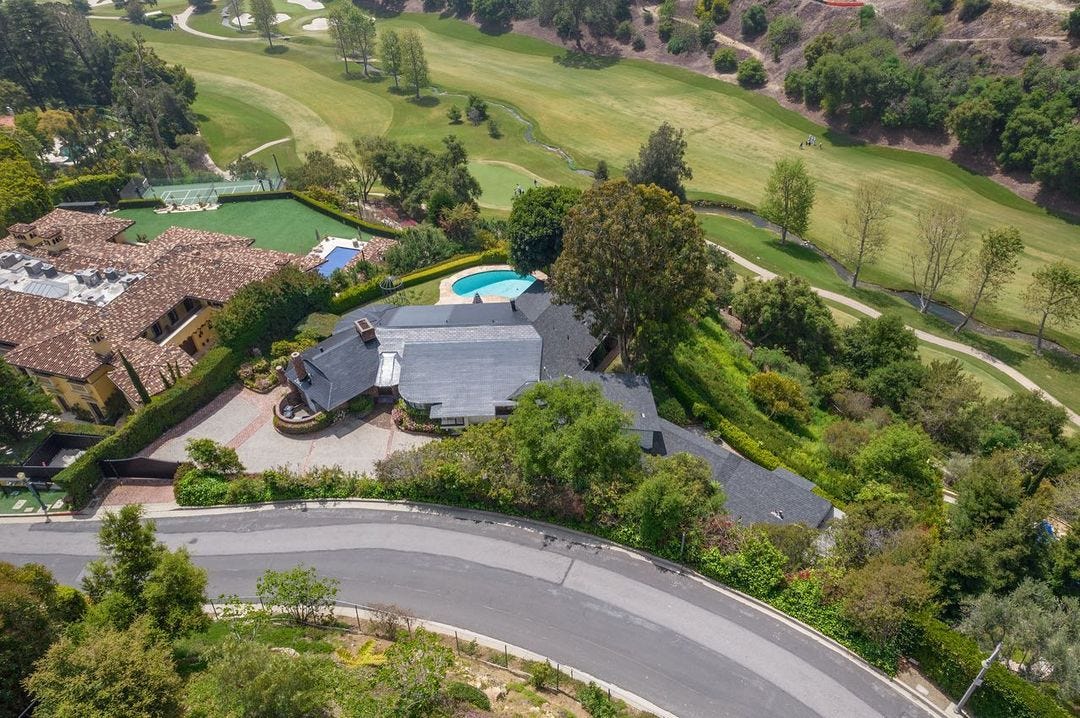 Elon Musk now travels with up to 20 bodyguards who refer to him by the code name 'Voyager,' report says