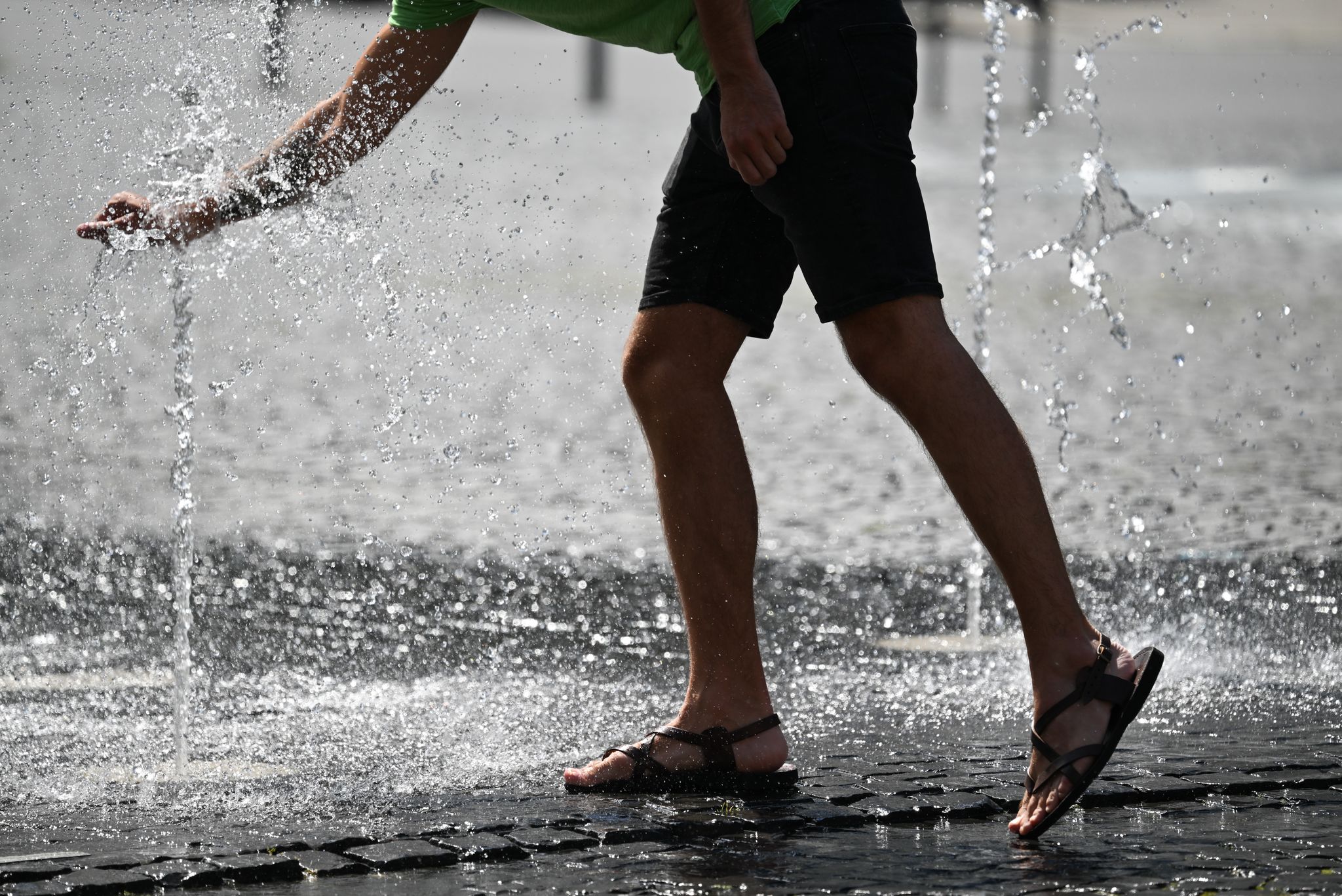 Sommerliche Temperaturen und Gewitterrisiko in Hessen