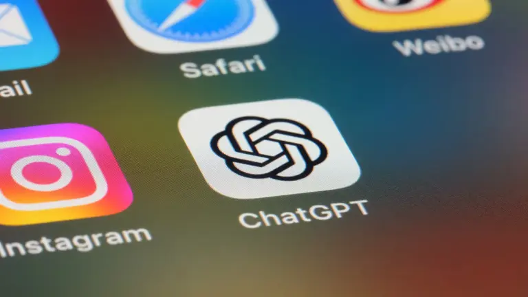 Chat GPT คืออะไร ทำอะไรได้บ้าง แชตบอต AI ตัวช่วยการทำงานง่ายขึ้น