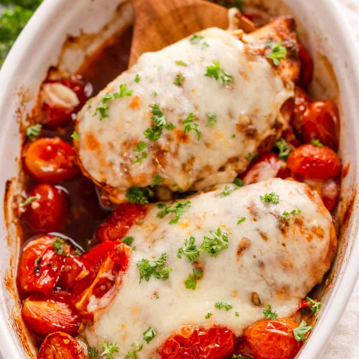 Balsamic Chicken Breast With Tomatoes and Mozzarella