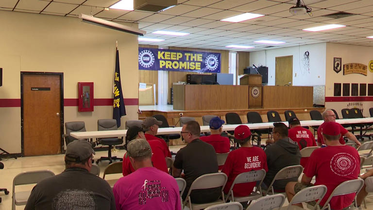 UAW members gather on Aug. 22 for the 'Keep the Promise' rally in Belvidere.