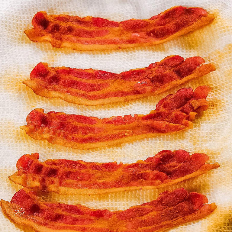 Microwaving Bacon Is The Fastest Way To Get Your Fix