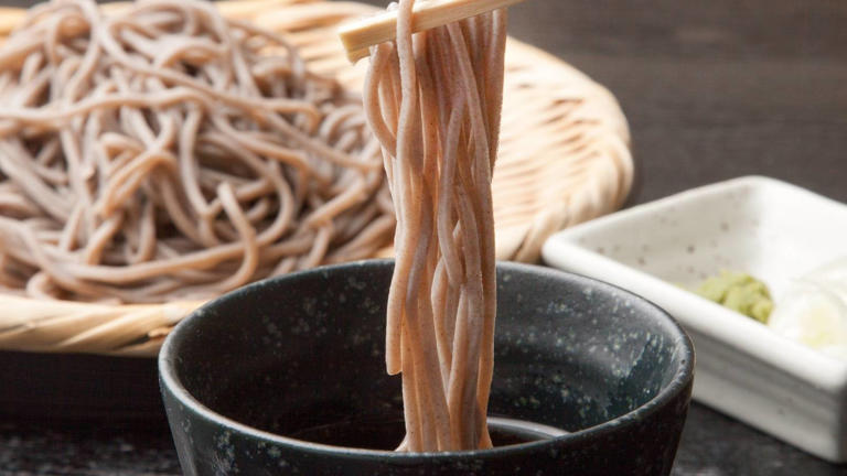 あっさり食べやすい蕎麦。でも腸を汚してしまう食べ方がある？栄養士が教える、蕎麦のNGな食べ方