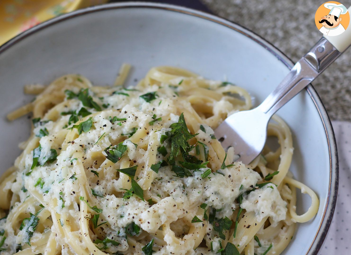 Pasta cremosa alla cipolla: un primo sfizioso e super economico!