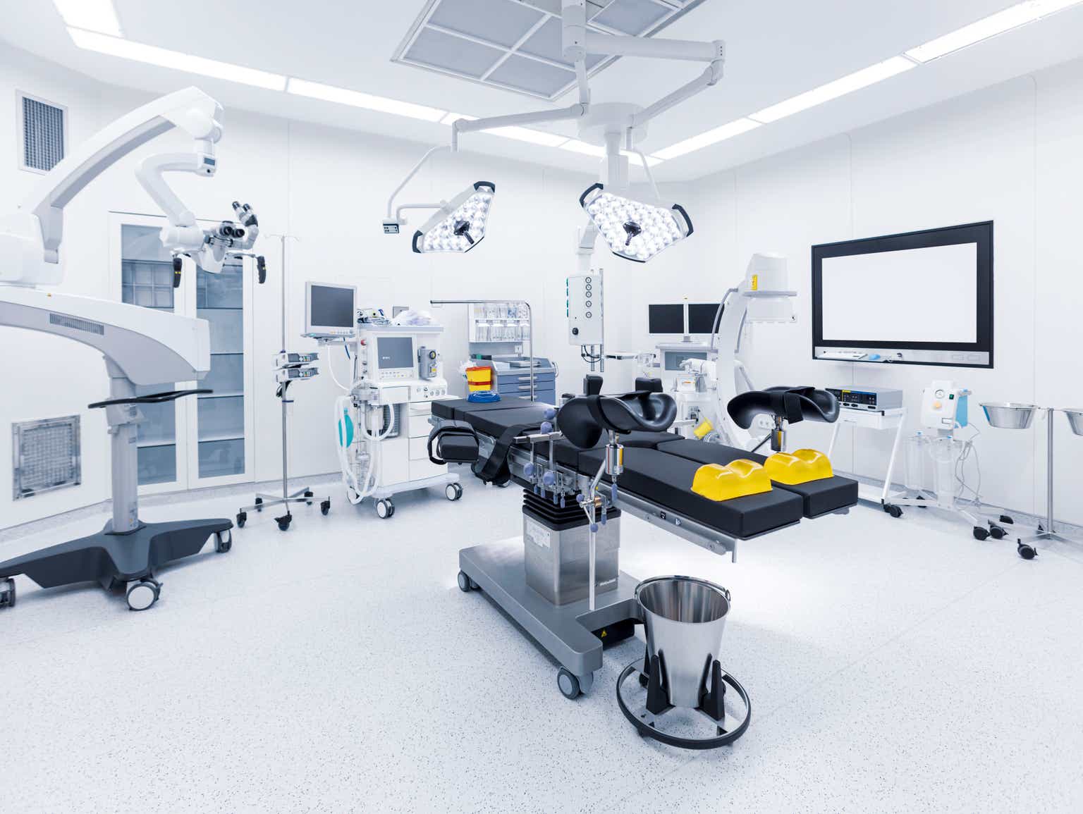 Activist Ortelius pushes for board changes, asset sales at Surgery Partners