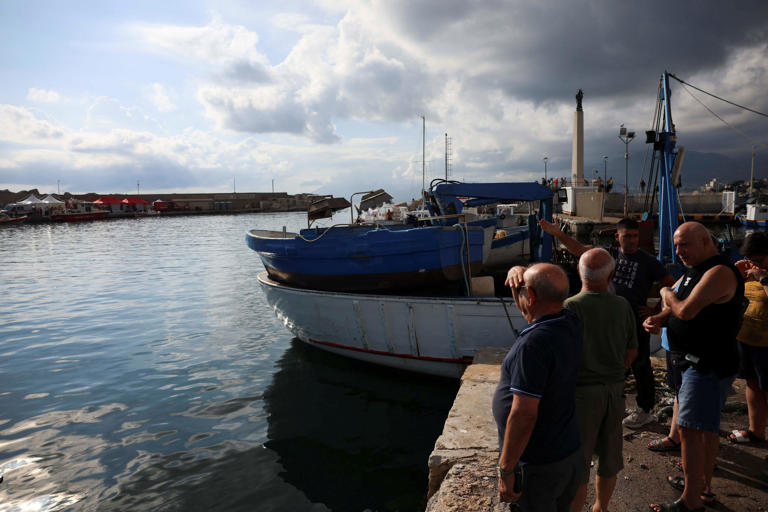 Italy’s Corriere della Sera has obtained access to the final 16 minutes of the Bayesian, with a detailed reconstruction of its tragic final moments from 3:50 a.m. to 4:06 a.m, when it sank.