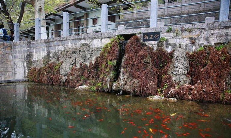 夏朝存在400年，为何却挖不到？考古显示：大禹建的不是夏朝