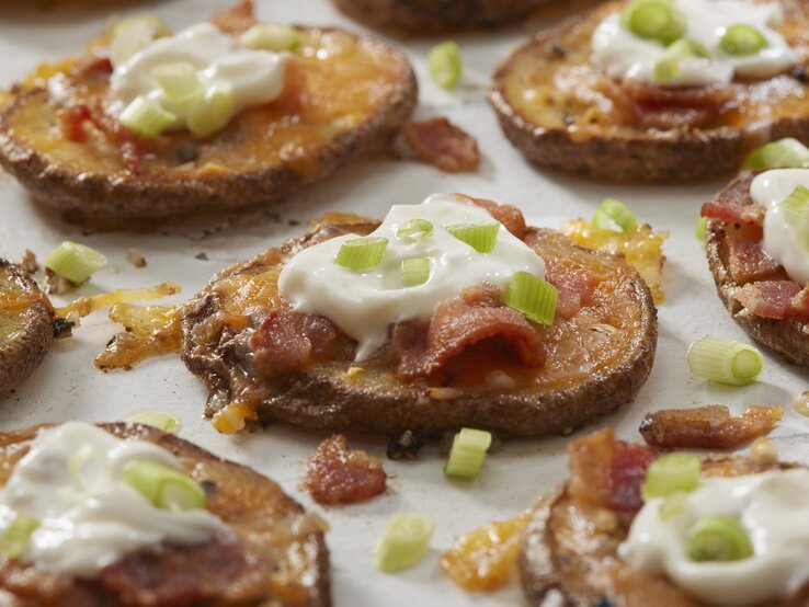 Doppelt gebackene Kartoffeln mit Speck &amp; Schmand: Himmlisch!