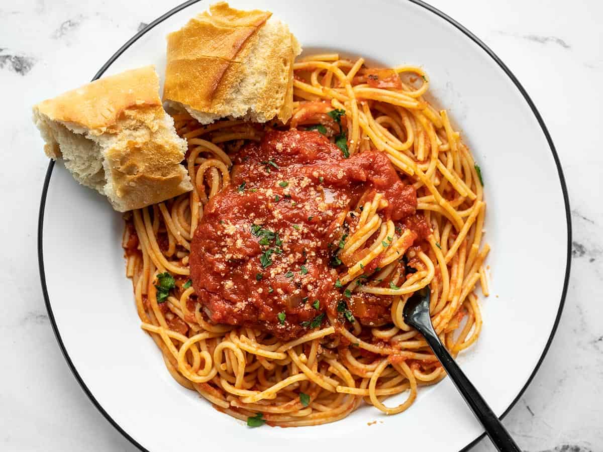 20 Slow Cooker Recipes So Easy and Delicious Even Beginners Will Succeed