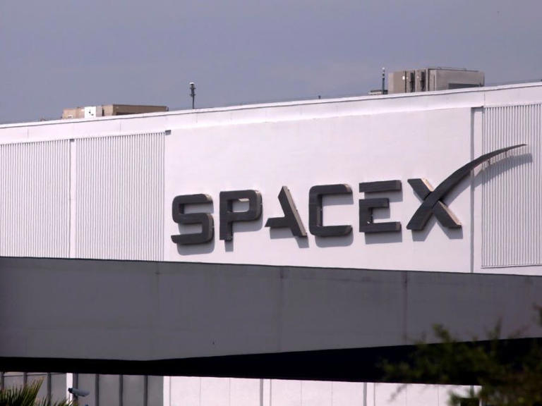 SpaceX tells employees not to travel to Brazil, as Elon Musk's fight with its Supreme Court over X intensifies