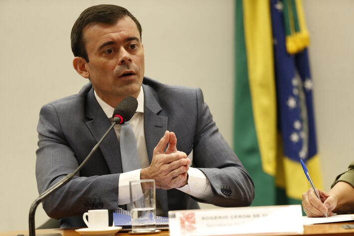 Secretário do Tesouro afirmou que em 2025 governo olhará com mais foco e atenção as despesas públicas. Foto: Wilton Júnior/Estadão