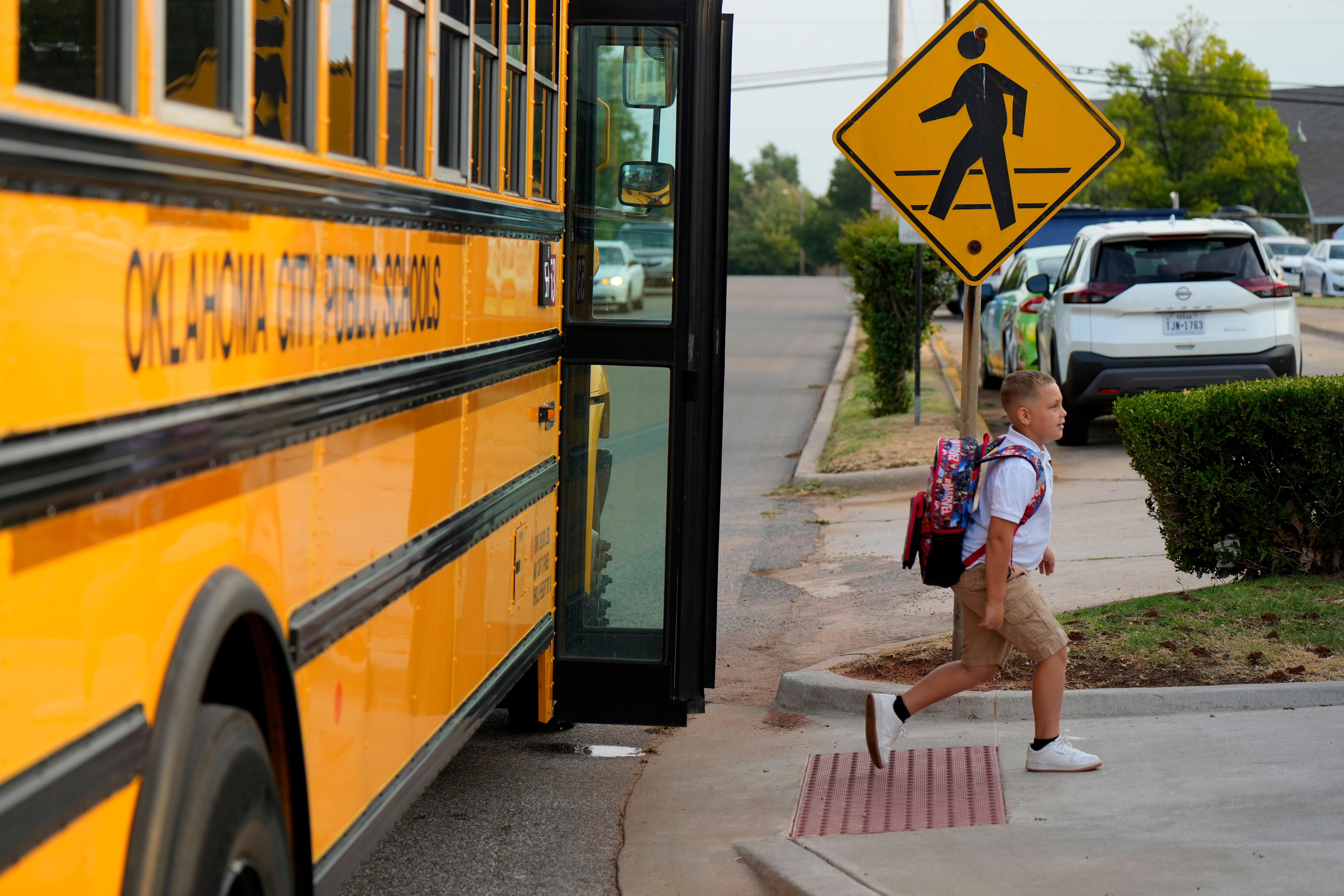 is-it-illegal-to-not-stop-for-a-school-bus-yes-and-so-is-this-other