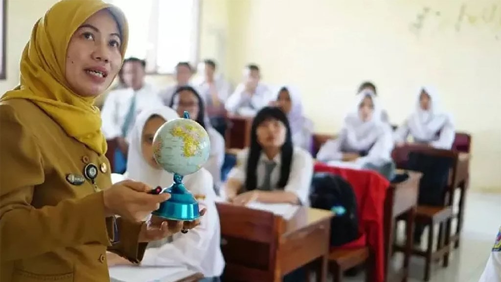 Igis logo. Pns viral di mobil. Ibu guru indonesia. Ibu guru. Stw jilboobs sange.