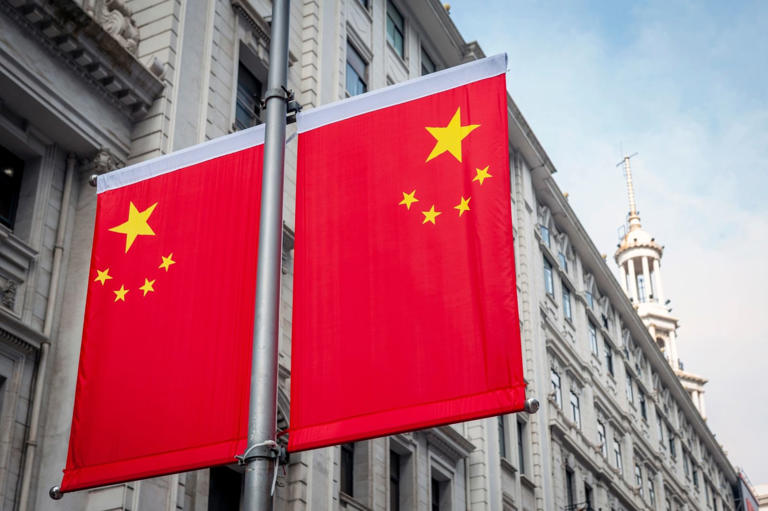 yuan replace dollar china cross border transactions