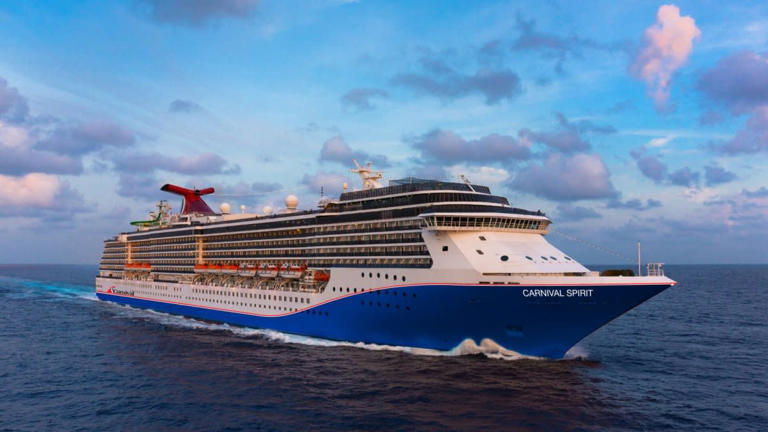 Carnival Cruise Line pushes back on 'Titanic Iceberg' event