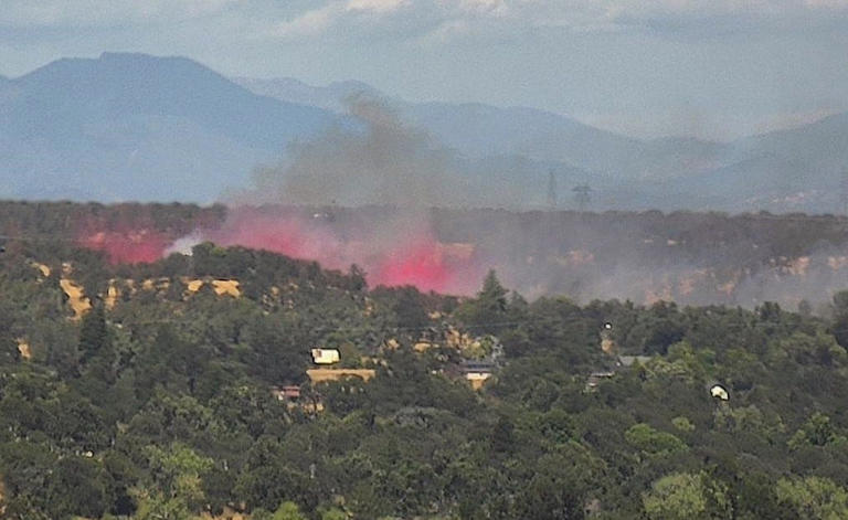 UPDATE: The Shoe Fire burning in steep terrain behind Lake Shasta ...