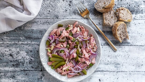 Echte Schinkenwurst oder billiger Ersatz? So gut ist Fleischsalat im Test