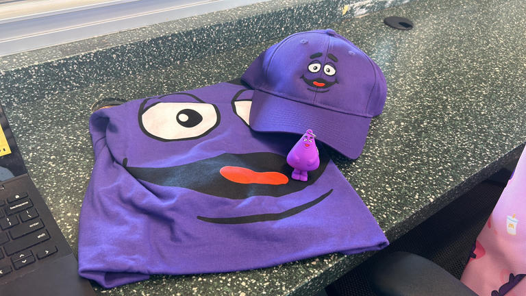 Mets honor Grimace with purple stadium seat at Citi Field, celebrating ...