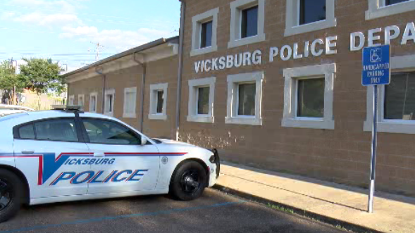 Man in custody after shooting another in Vicksburg