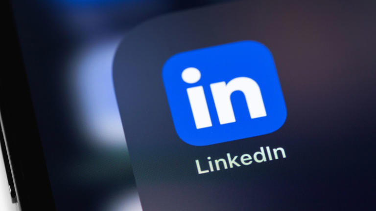 Lost a load of LinkedIn followers recently? It could just be a bug