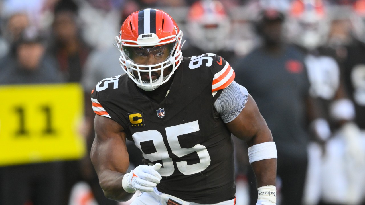 browns-sign-de-myles-garrett-to-record-four-year-extension