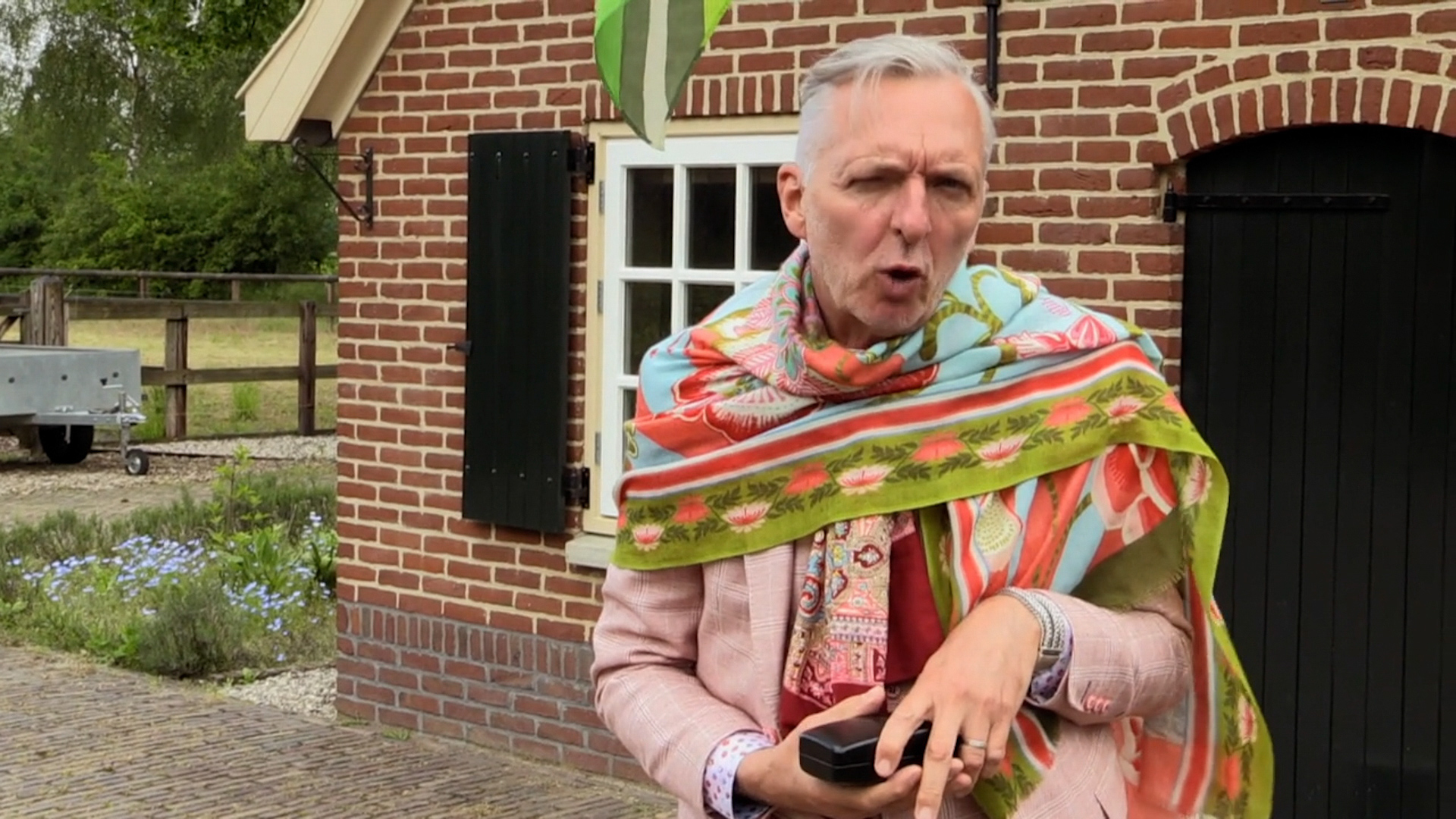 Martien Meiland neemt het op voor geliefde