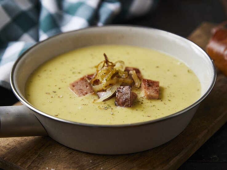 Kartoffelsuppe mit gebratenem Leberkäse: Herrlicher Genuss!