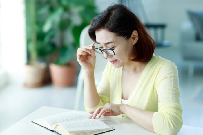 독서 등을 통해 뇌도 운동을 시켜야 급격한 쇠퇴를 막을 수 있다. [사진=클립아트코리아]