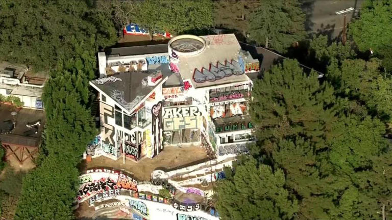 Squatters take over Hollywood Hills mansion