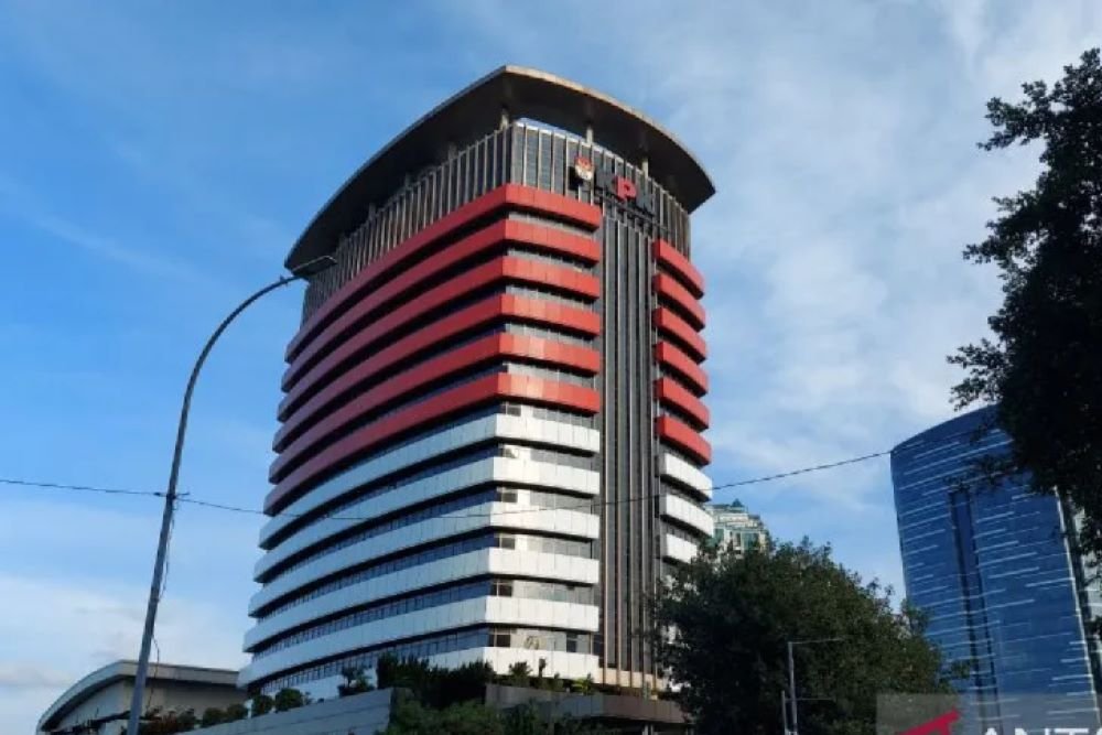 KPK Amankan Uang, Motor Ducati, dan Mobil Saat OTT Wamenaker Immanuel Ebenezer