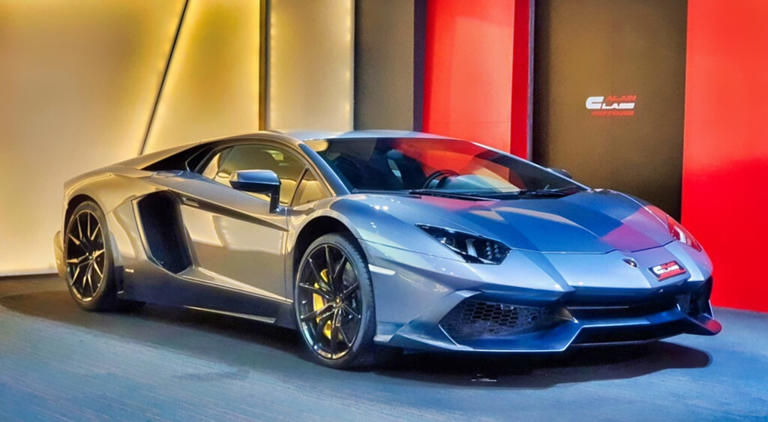 Lamborghini Aventador LP 700-4 (Image Credit: Alain Class Motors)