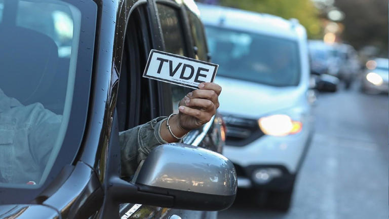 Metade dos condutores é portuguesa, metade da frota é elétrica, as ...