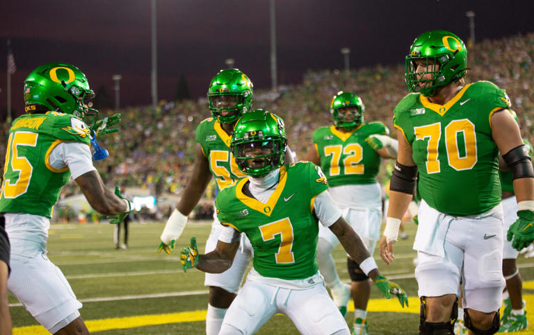 Evan Stewart says 'it's do or die' for his Oregon football comeback