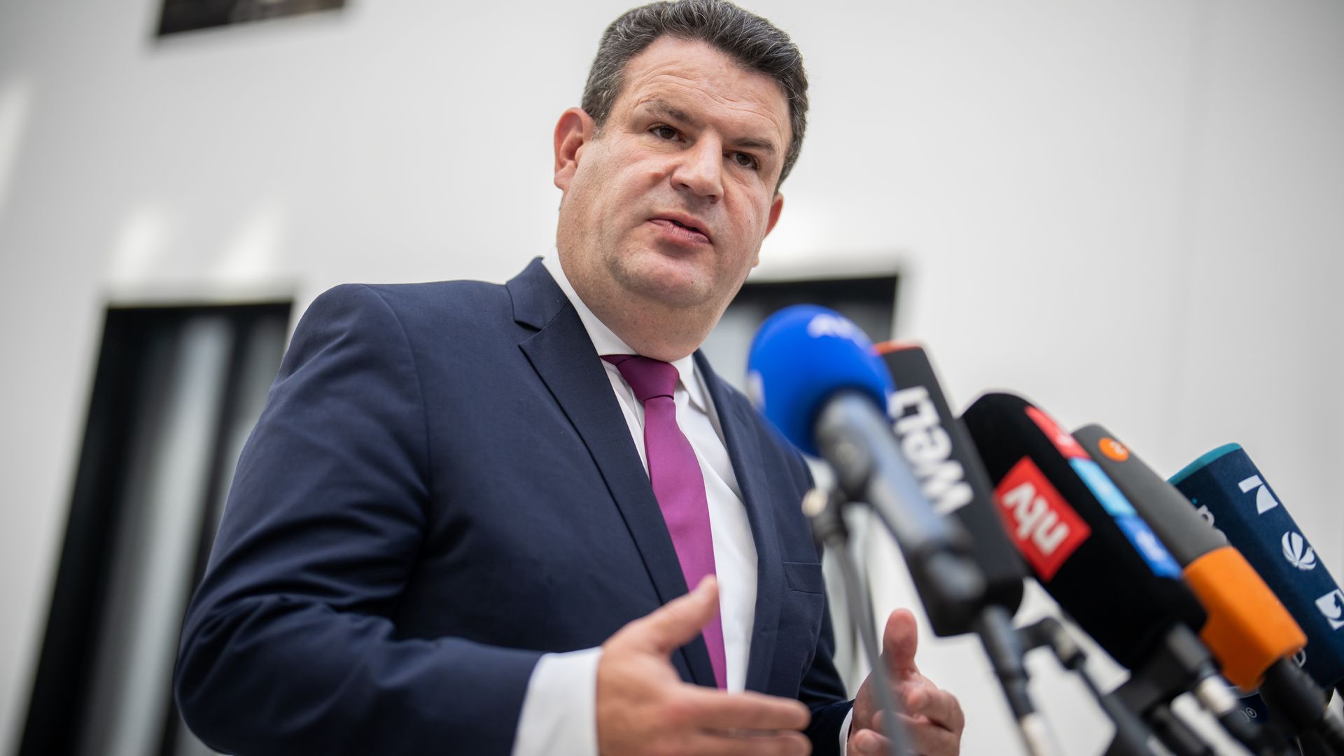 Mindestlohn: Bundesarbeitsminister Hubertus Heil fordert deutliche Erhöhung