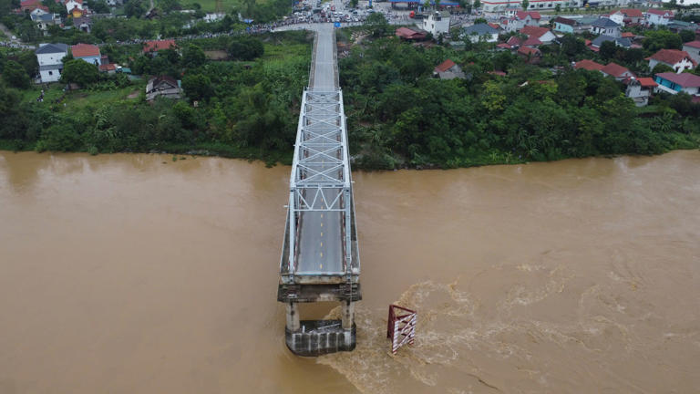 Tiền Phong Tiền PhongNguyên nhân vụ sập cầu Phong Châu, Phú Thọ.1Tiền PhongTiền PhongNguyên nhân vụ sập cầu Phong Châu, Phú Thọ.1 Nguyên nhân vụ sập cầu Phong Châu, Phú Thọ.1Tiền PhongTiền PhongNguyên nhân vụ sập cầu Phong Châu, Phú Thọ.1Tiền PhongTiền PhongNguyên nhân vụ sập cầu Phong Châu, Phú Thọ.1 Nguyên nhân vụ sập cầu Phong Châu, Phú Thọ.1 Nguyên nhân vụ sập cầu Phong Châu, Phú Thọ.1 Nguyên nhân vụ sập cầu Phong Châu, Phú Thọ. 1