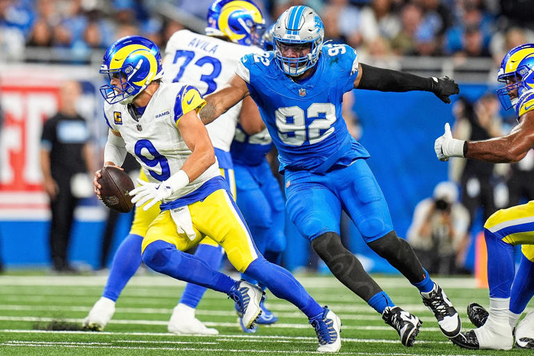 Dan Campbell gives a great quote on why the Lions didn't get sacks vs.  Matthew Stafford