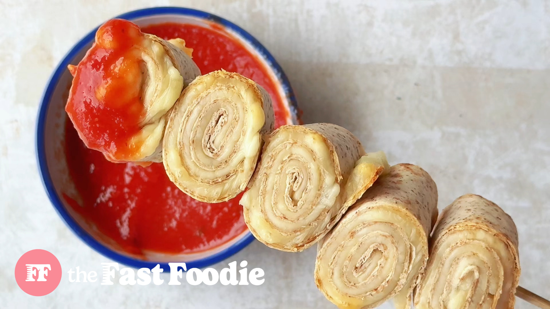 Käse-Tortilla-Rollenspieße, ein herzhafter und lustiger Snack