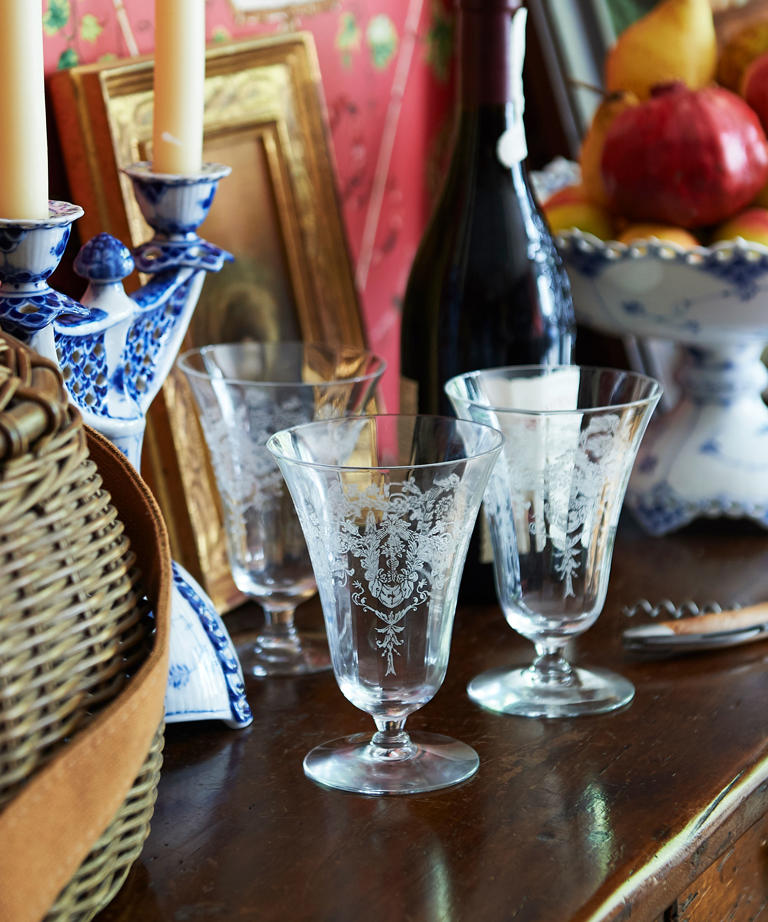 How to remove cloudiness from drinking glasses and 4 surprising