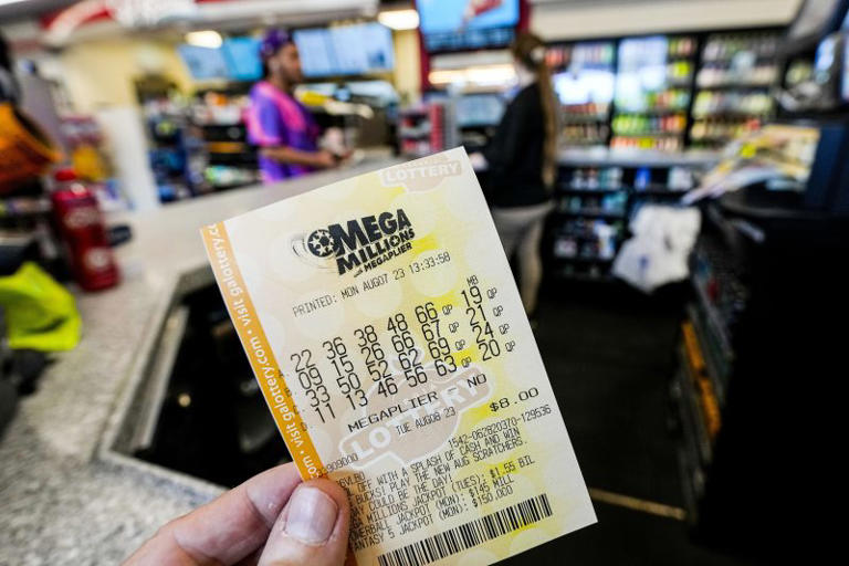 How late can you buy Mega Millions tickets for 800M jackpot? It