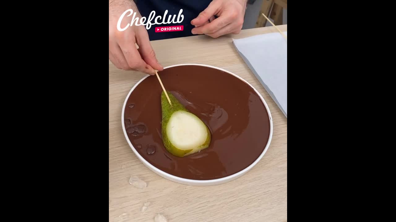 Eleganter Birnen-Schokoladen-Nachtisch