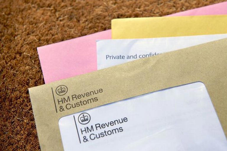 HMRC warning for anyone with over 3 500 savings in their bank account