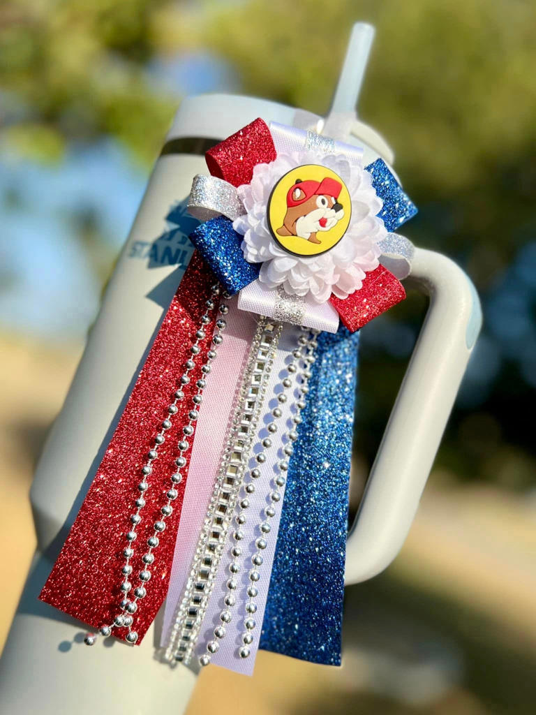 What is a homecoming mum and why are they so popular in Texas? Behind ...