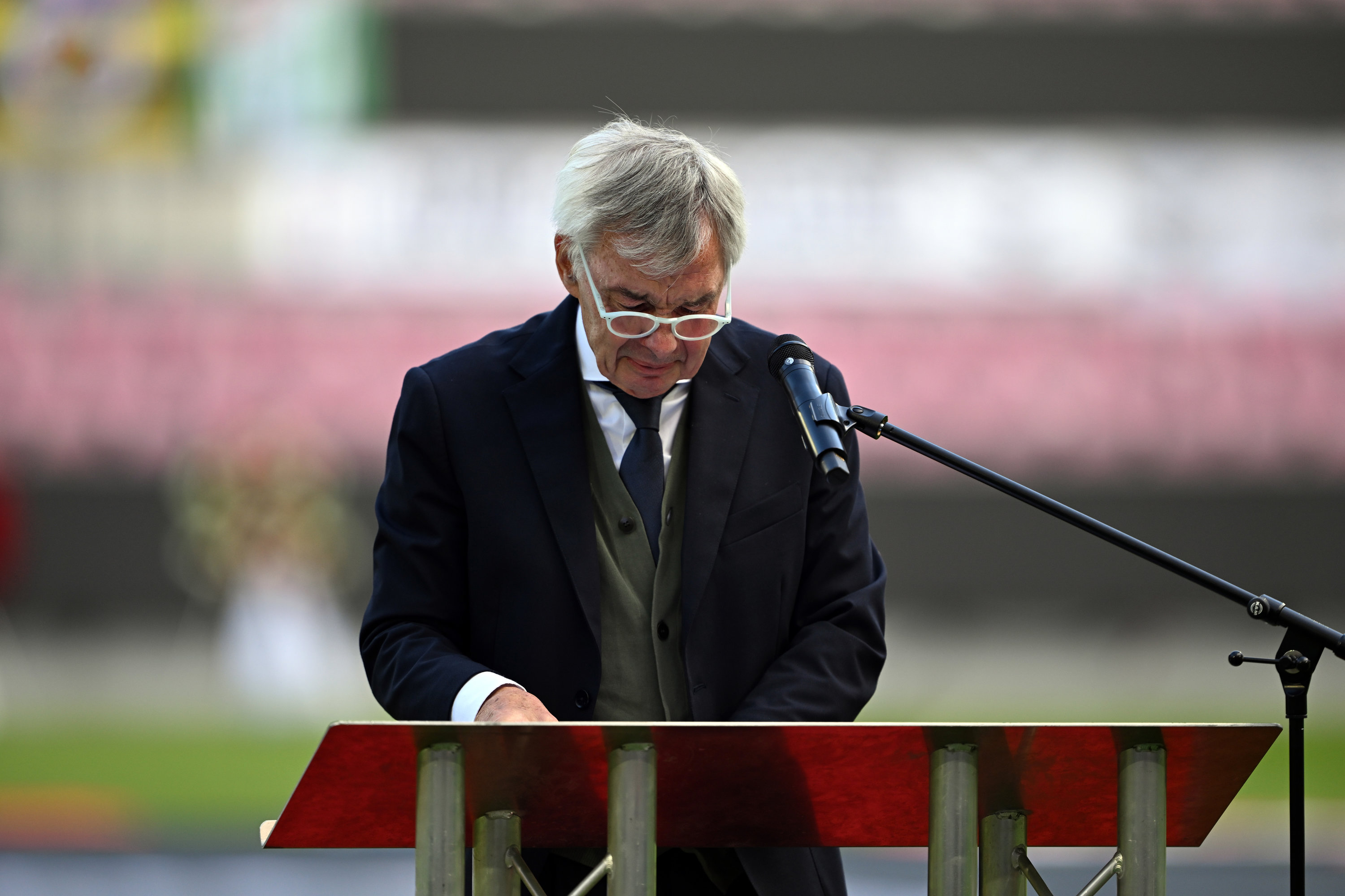 Die Trauerfeier Für Christoph Daum Im Kölner Stadion