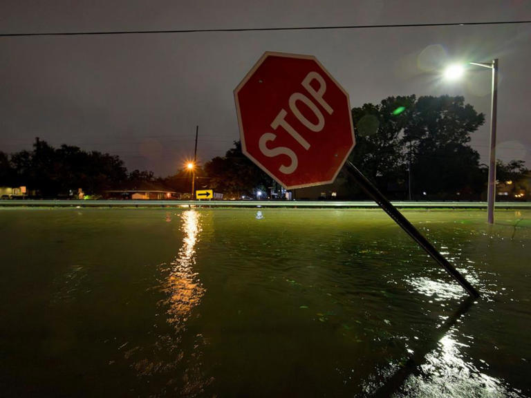 Hurricane Francine live updates: Storm brings record rain to New Orleans