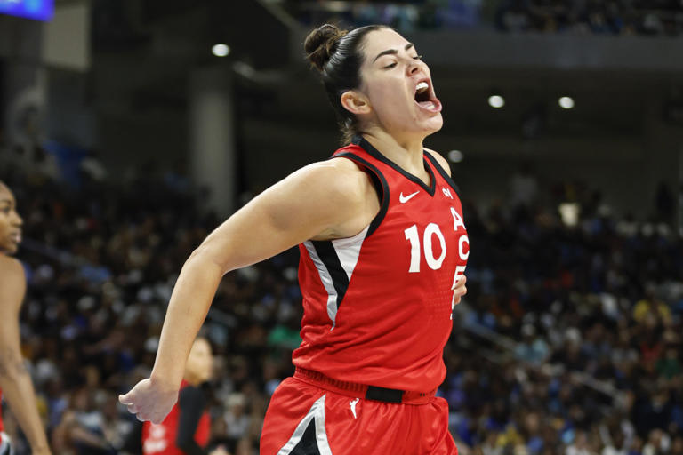 Aces guard Kelsey Plum © Kamil Krzaczynski-Imagn Images