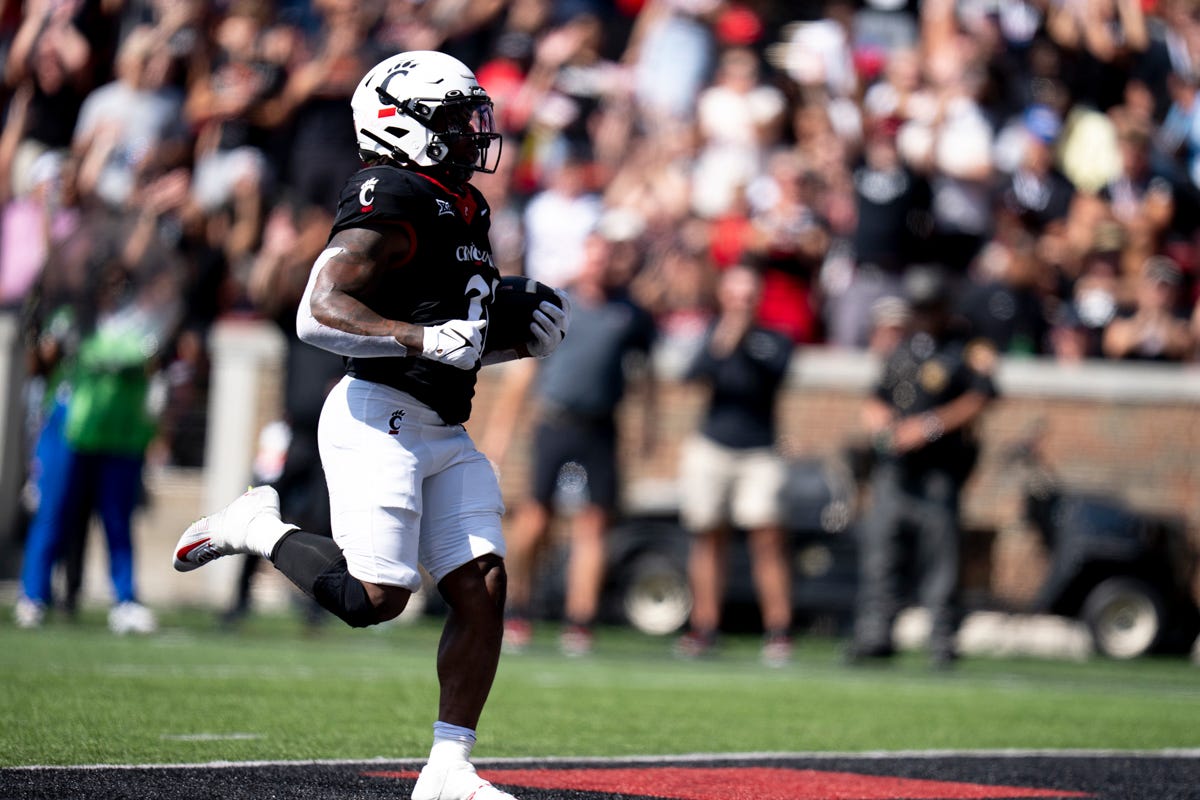 Instant Takeaways: Cincinnati Bearcats Drop Big 12 Game At Texas Tech