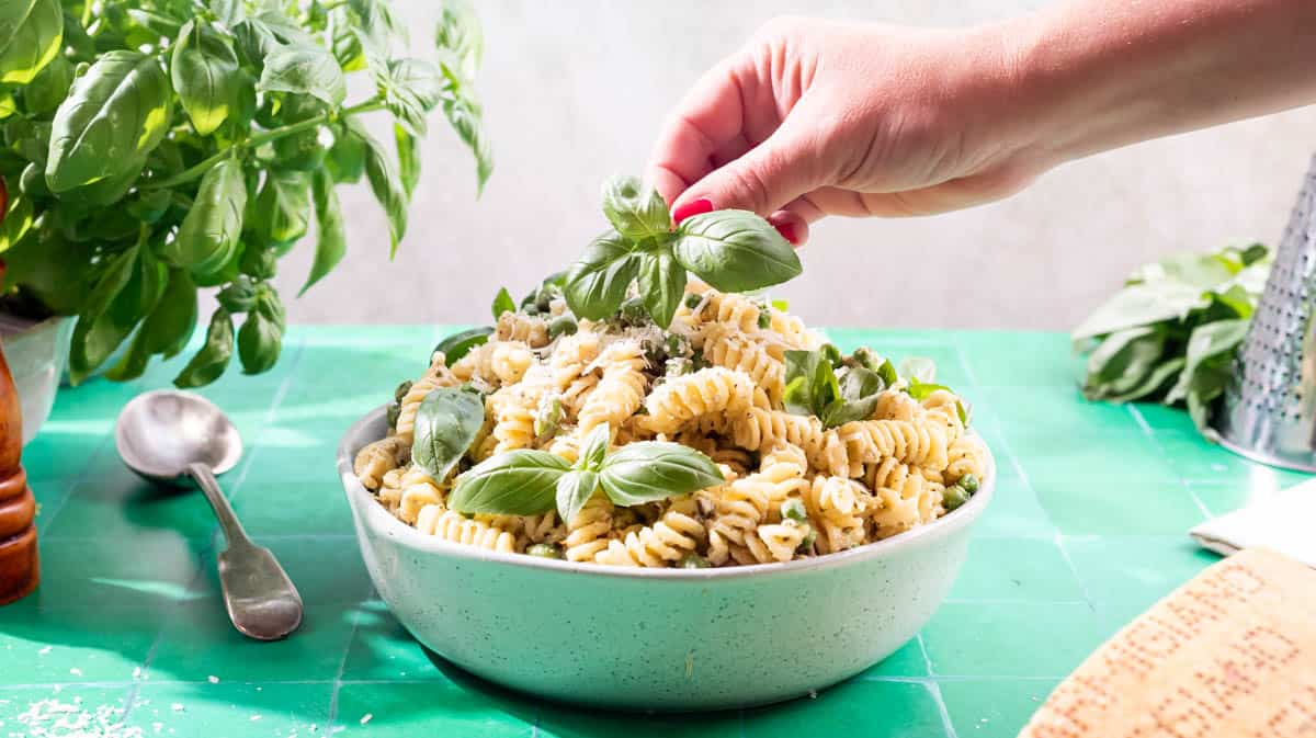 Easy Homemade Creamy Pesto Ricotta Pasta With Peas